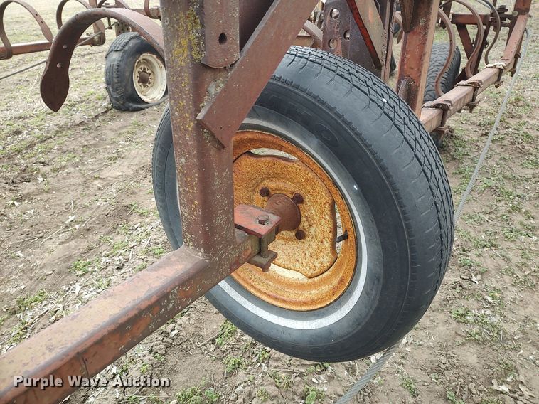 image for item DQ0376 Spring tooth harrow