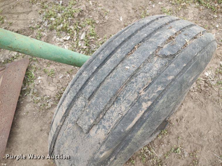 image for item DQ0377 John Deere  five bottom plow