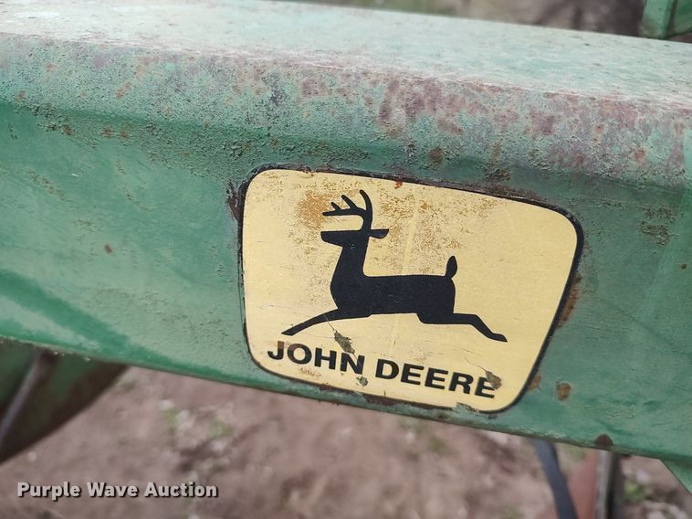 image for item DQ0377 John Deere  five bottom plow