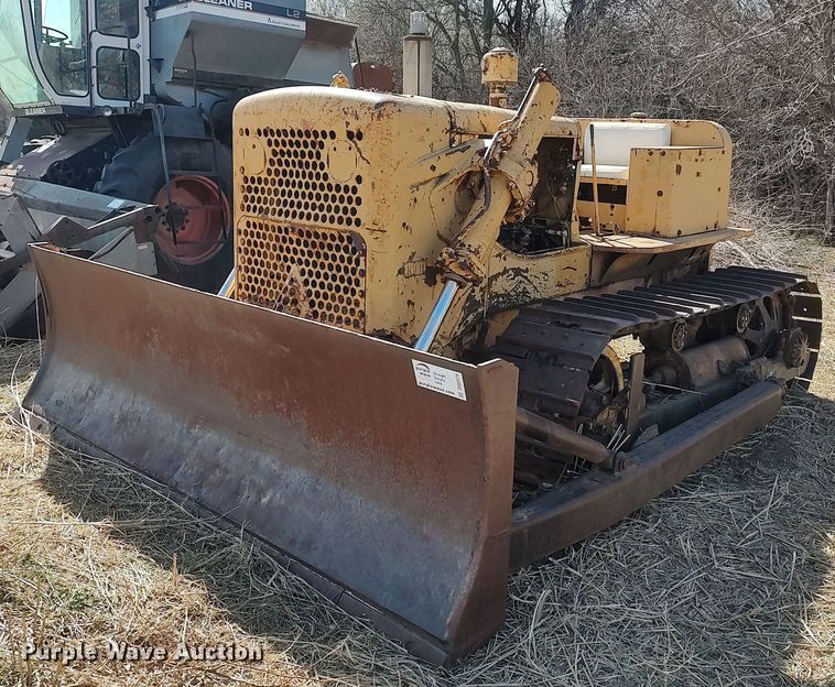 image for item DQ0379 Allis Chalmers  dozer