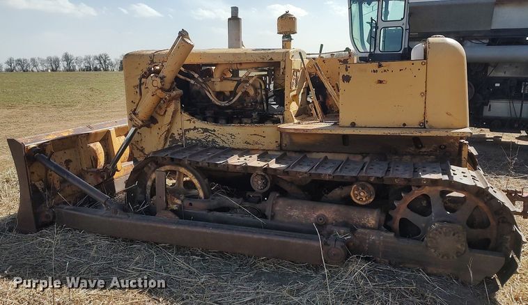 image for item DQ0379 Allis Chalmers  dozer