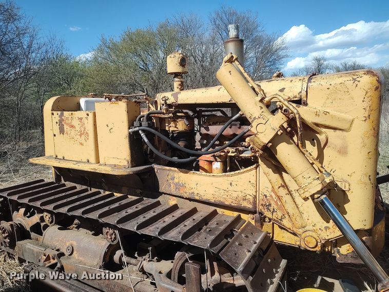 image for item DQ0379 Allis Chalmers  dozer