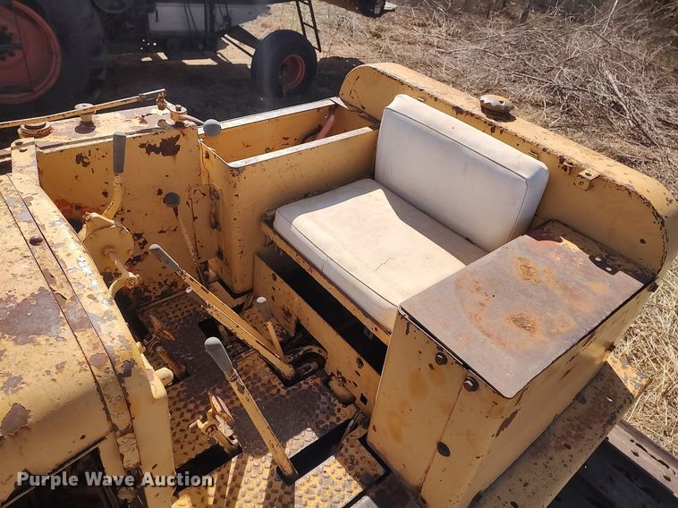 image for item DQ0379 Allis Chalmers  dozer