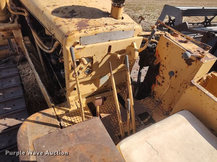 image for item DQ0379 Allis Chalmers  dozer