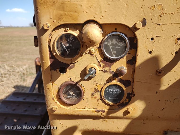 image for item DQ0379 Allis Chalmers  dozer