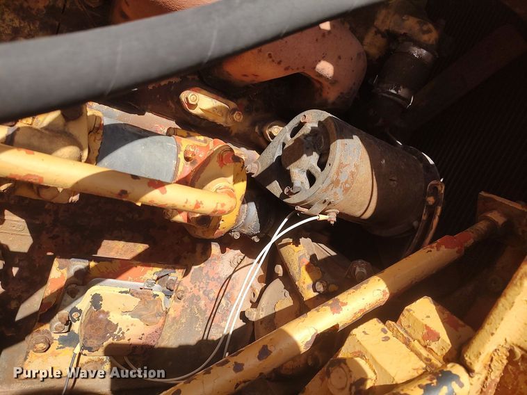 image for item DQ0379 Allis Chalmers  dozer