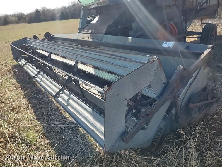 image for item DQ0380 Gleaner L2  combine