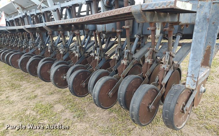 image for item DQ0381 CrustBuster 3400 DD45X8  grain drill