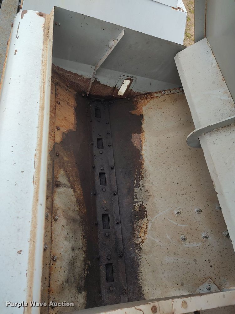 image for item DQ0381 CrustBuster 3400 DD45X8  grain drill