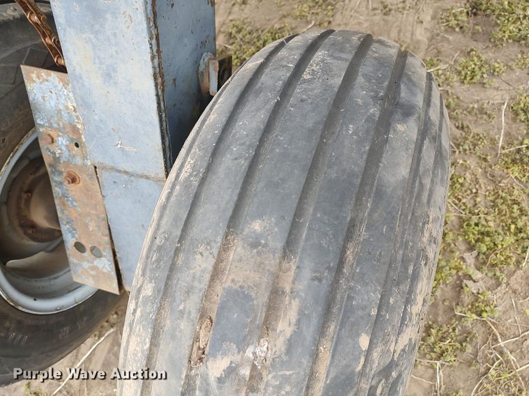 image for item DQ0381 CrustBuster 3400 DD45X8  grain drill