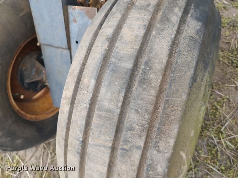 image for item DQ0381 CrustBuster 3400 DD45X8  grain drill