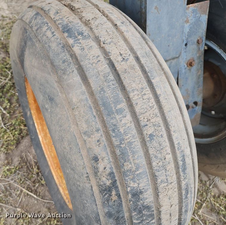 image for item DQ0381 CrustBuster 3400 DD45X8  grain drill