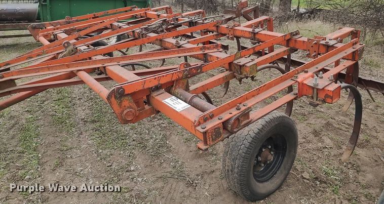 image for item DQ0382 Chisel