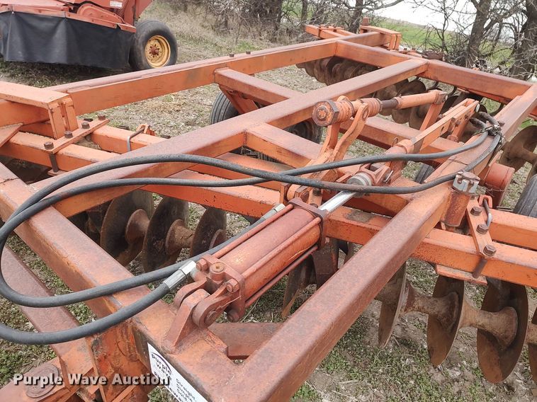 image for item DQ0383 Miller  off-set disk