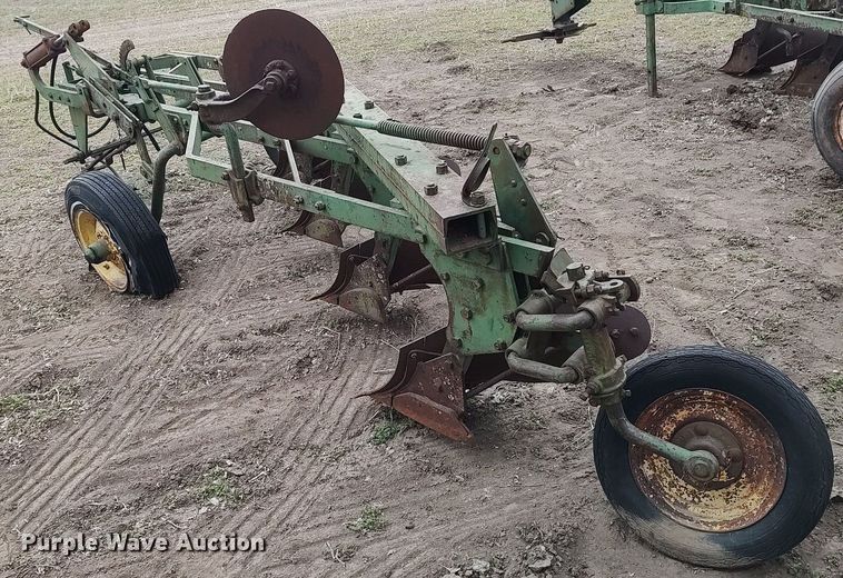 image for item DQ0384 John Deere  four bottom plow