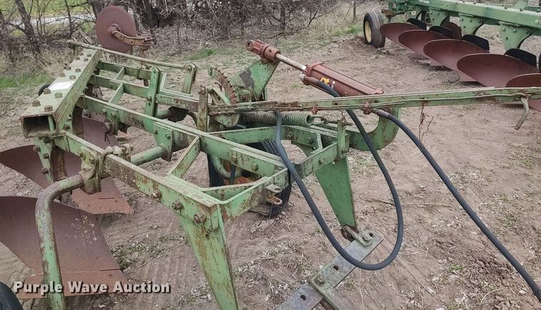 image for item DQ0384 John Deere  four bottom plow