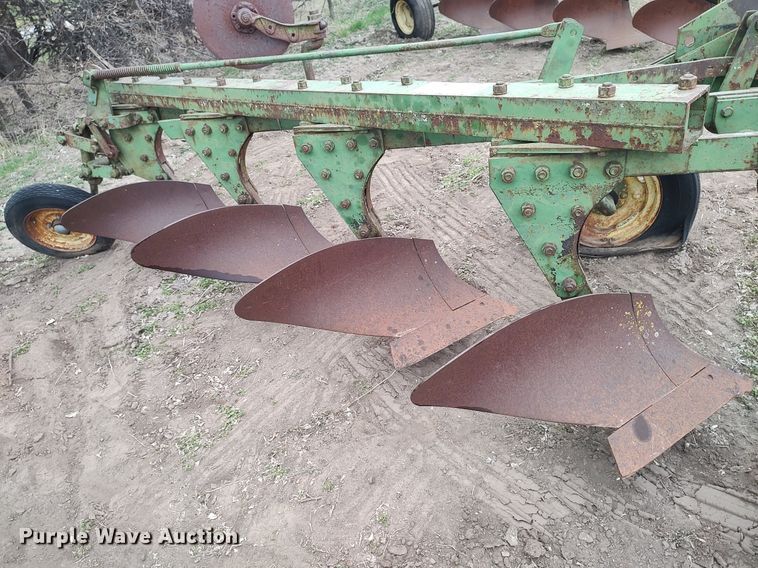 image for item DQ0384 John Deere  four bottom plow