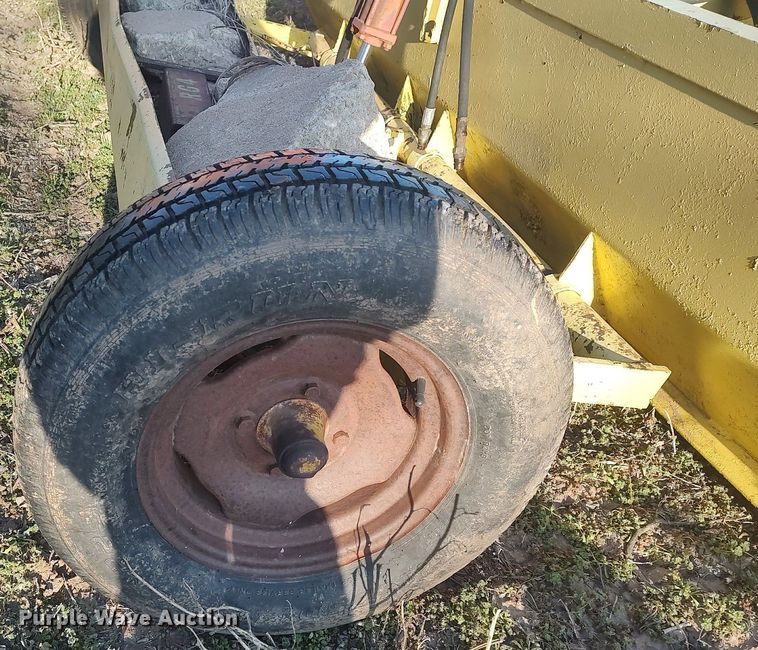 image for item DQ0385 10' W box blade