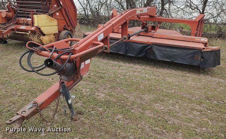 image for item DQ0389 1993 Hesston 1340  swather / windrower