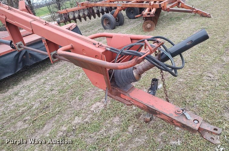 image for item DQ0389 1993 Hesston 1340  swather / windrower