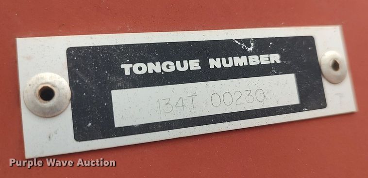 image for item DQ0389 1993 Hesston 1340  swather / windrower