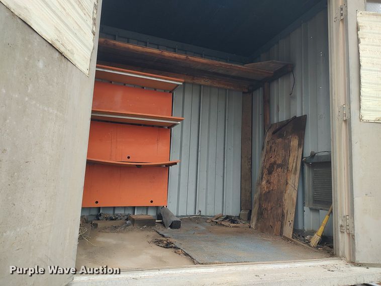 image for item DQ0392 Metal shed