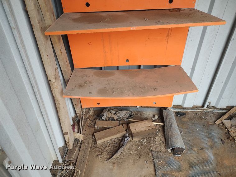 image for item DQ0392 Metal shed