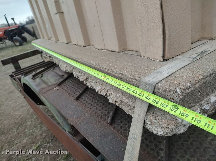 image for item DQ0392 Metal shed