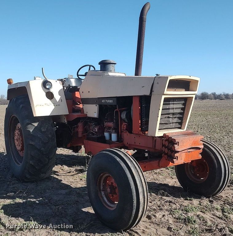image for item DQ0396 1973 Case 1175 Agri King  tractor