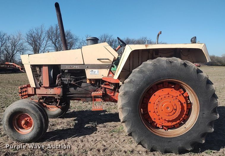 image for item DQ0396 1973 Case 1175 Agri King  tractor