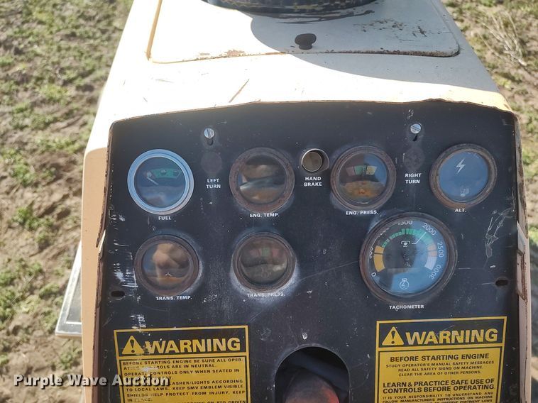 image for item DQ0396 1973 Case 1175 Agri King  tractor