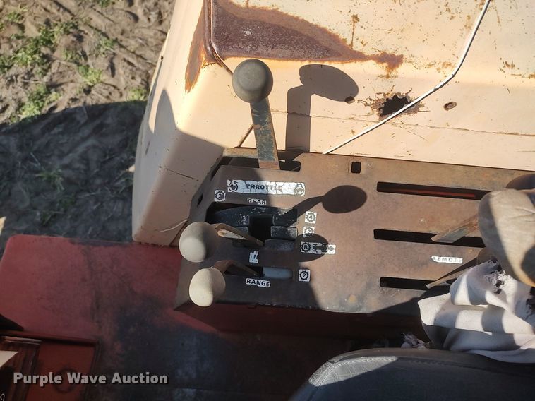 image for item DQ0396 1973 Case 1175 Agri King  tractor