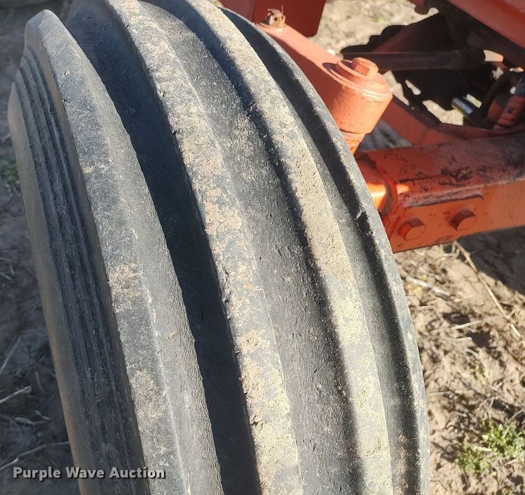 image for item DQ0396 1973 Case 1175 Agri King  tractor