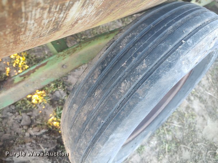 image for item DQ0421 (3) propane tanks