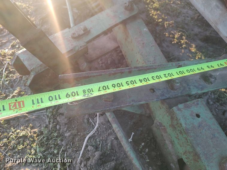 image for item DQ0421 (3) propane tanks