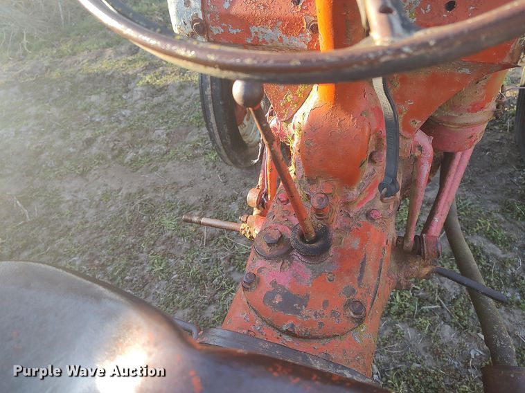 image for item DQ0425 Ford  tractor