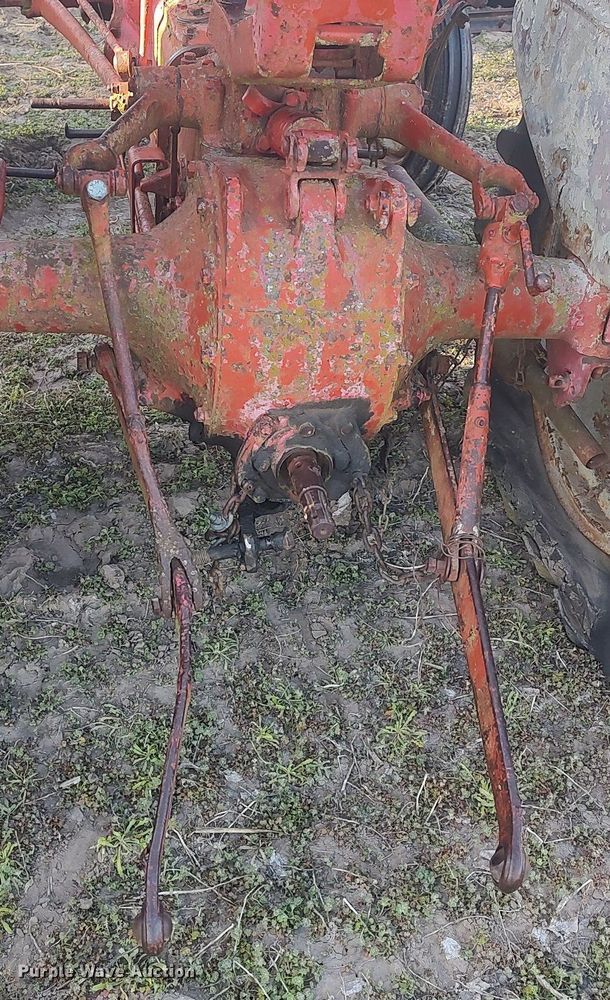 image for item DQ0425 Ford  tractor