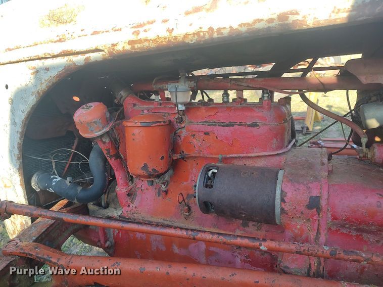 image for item DQ0425 Ford  tractor