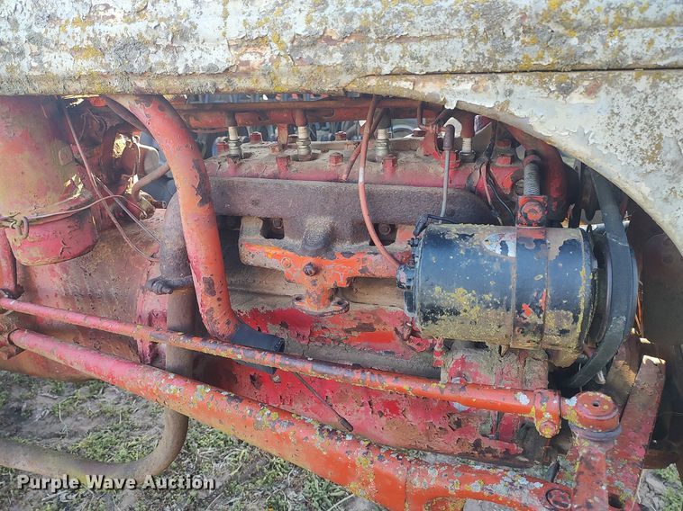 image for item DQ0425 Ford  tractor