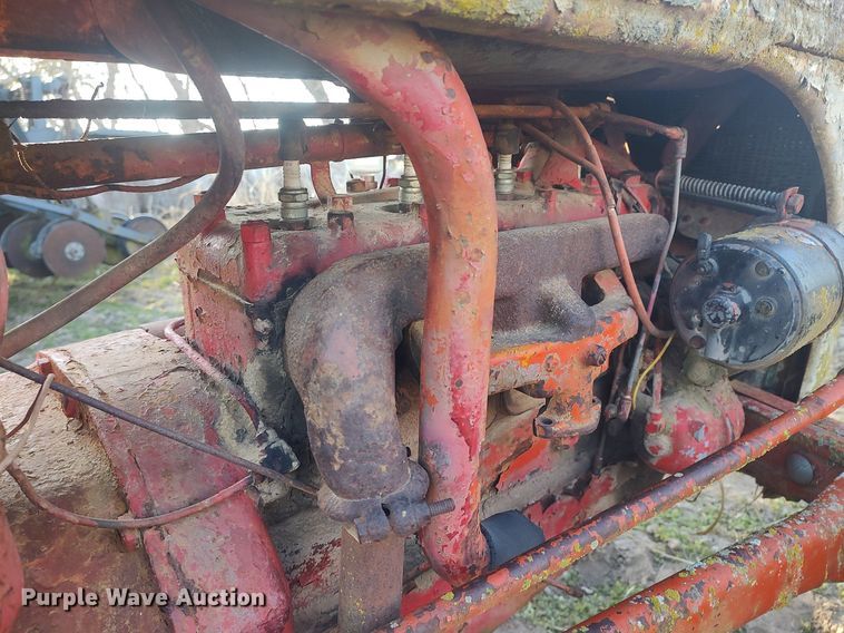 image for item DQ0425 Ford  tractor