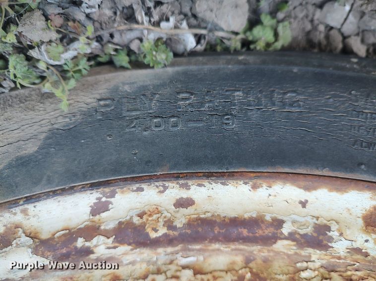 image for item DQ0425 Ford  tractor