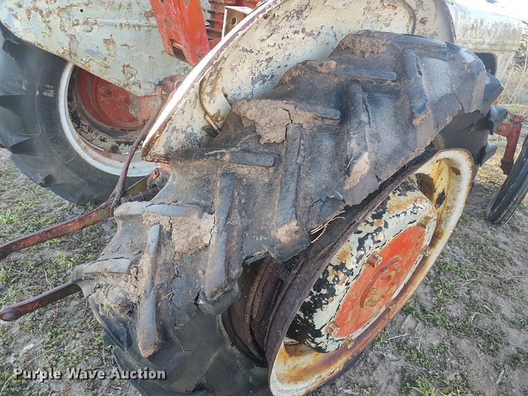 image for item DQ0425 Ford  tractor