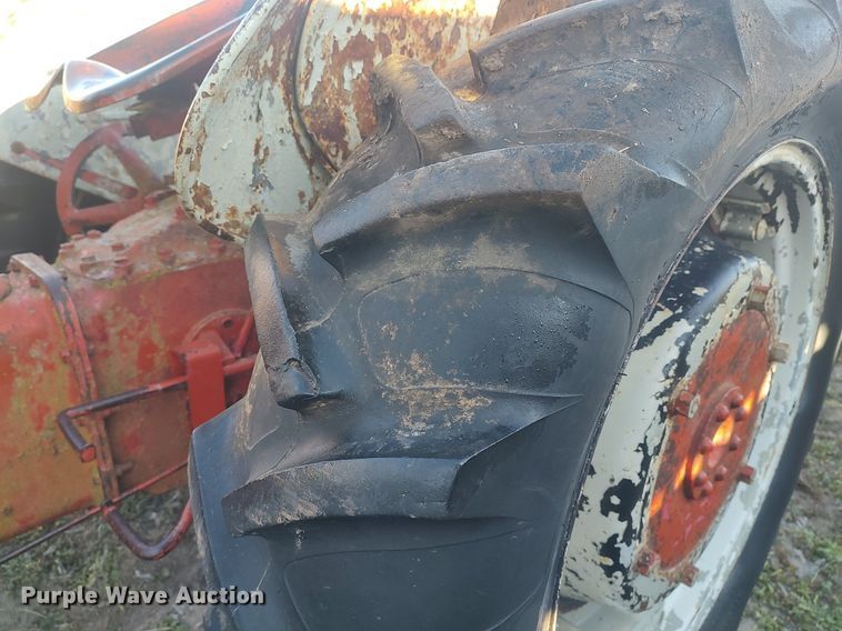 image for item DQ0425 Ford  tractor