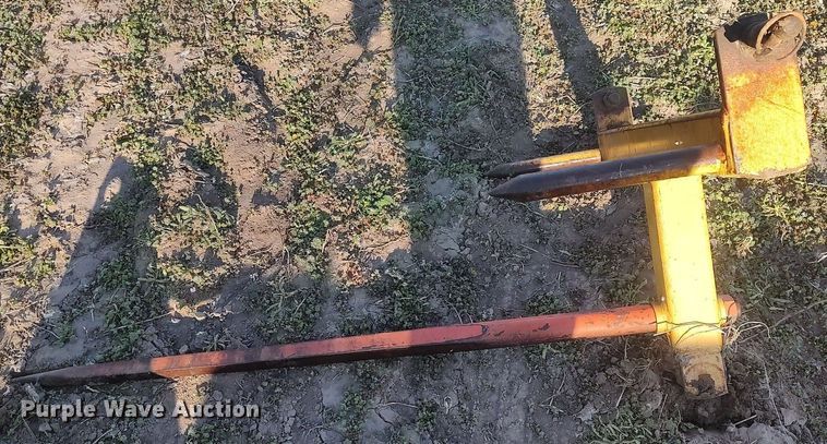 image for item DQ0426 (2) bale spears