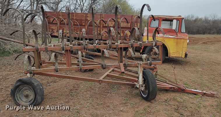 image for item DQ0462 Spring tooth harrow