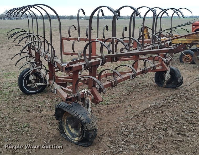 image for item DQ0462 Spring tooth harrow