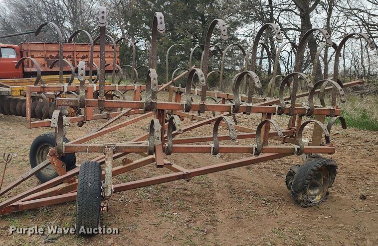 image for item DQ0462 Spring tooth harrow