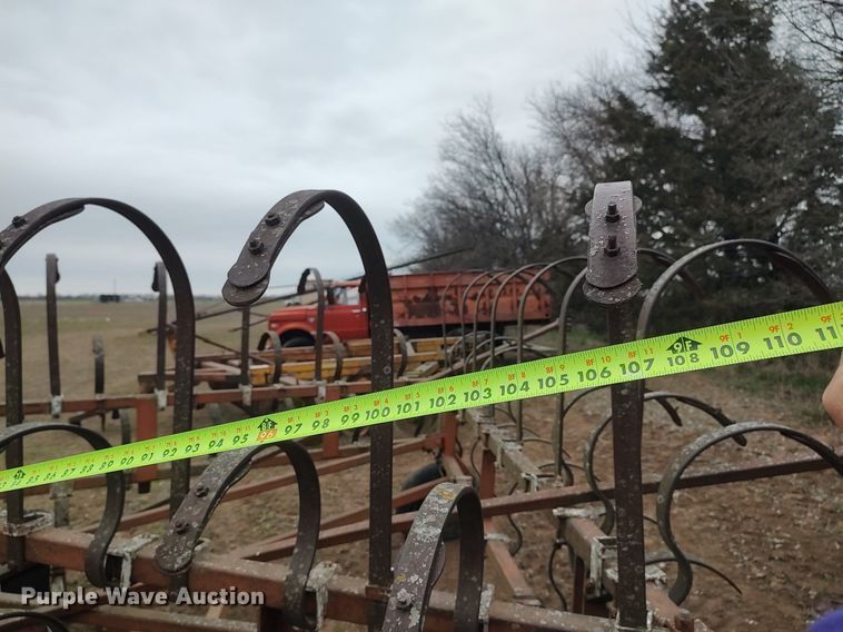 image for item DQ0462 Spring tooth harrow