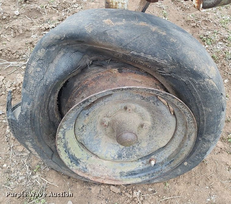 image for item DQ0462 Spring tooth harrow