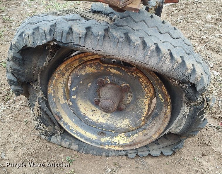 image for item DQ0462 Spring tooth harrow